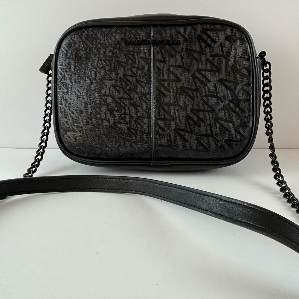 Marc New York Black Logo Shoulder Bag Chain Strap Zip Closure for Women (A3)